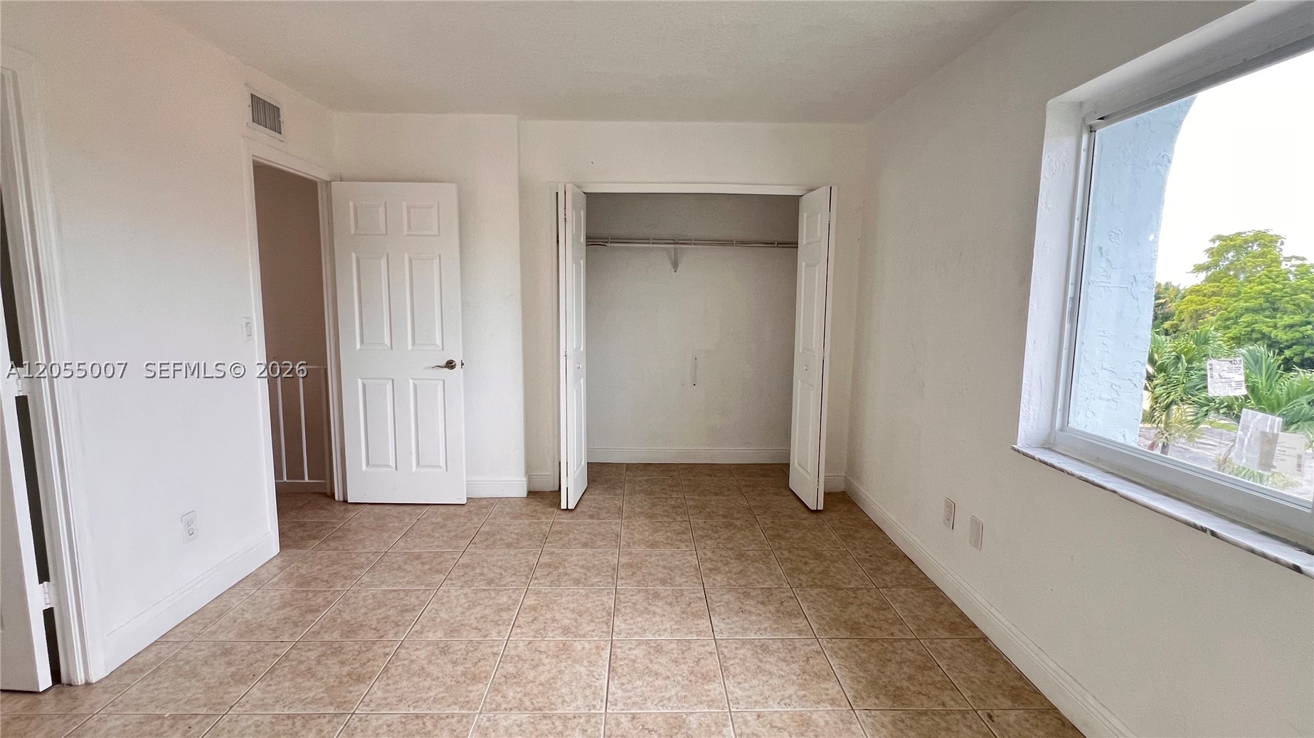MANGO HILL CONDO XIX PH I - Residential Lease
