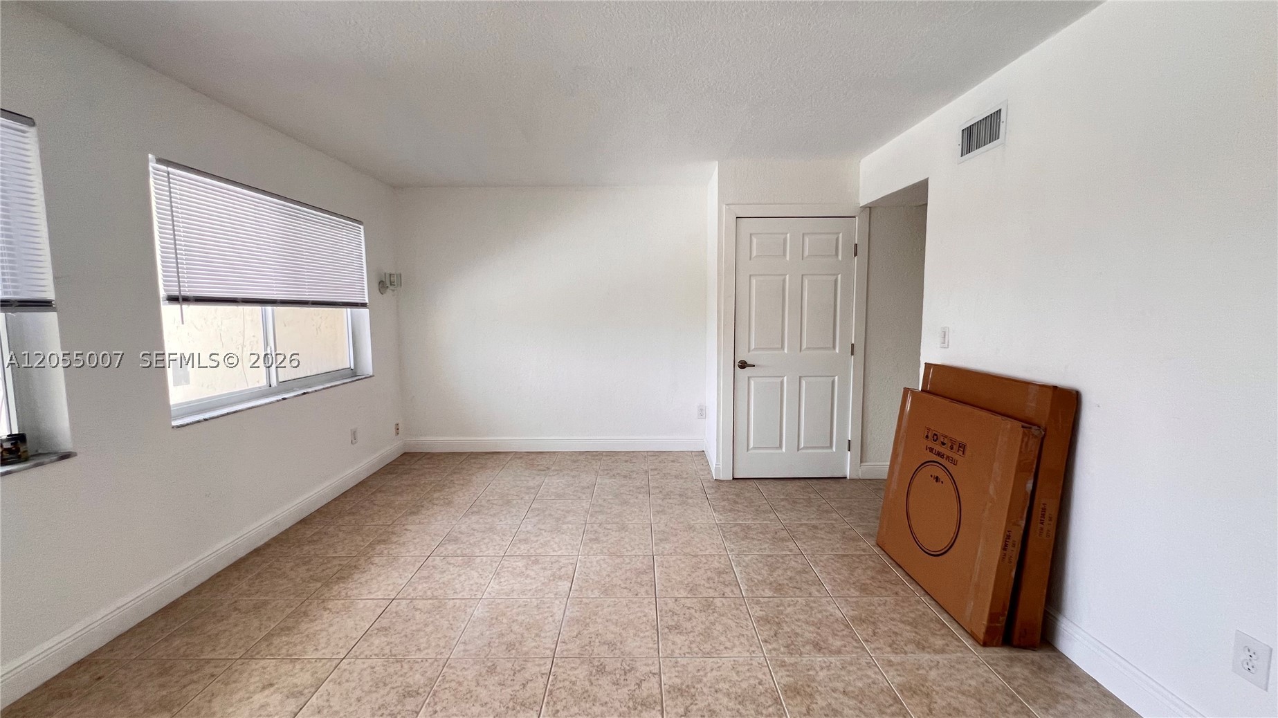 MANGO HILL CONDO XIX PH I - Residential Lease