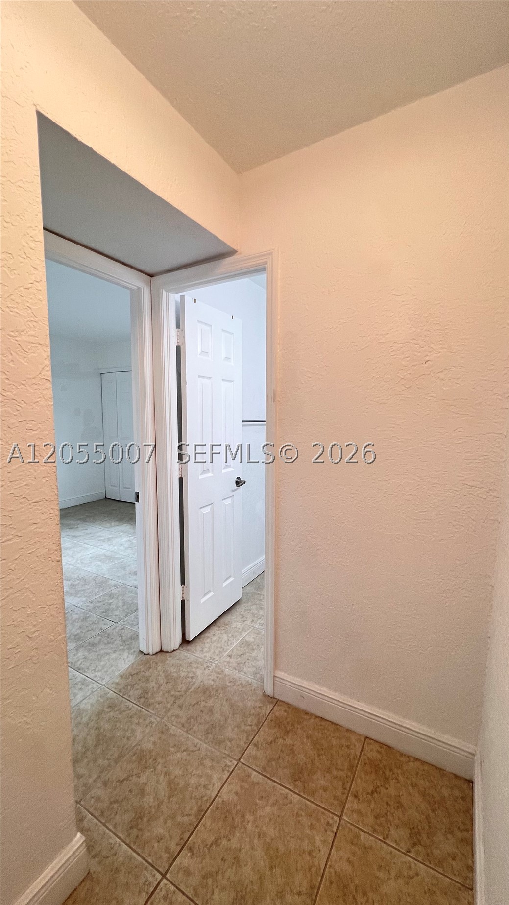 MANGO HILL CONDO XIX PH I - Residential Lease