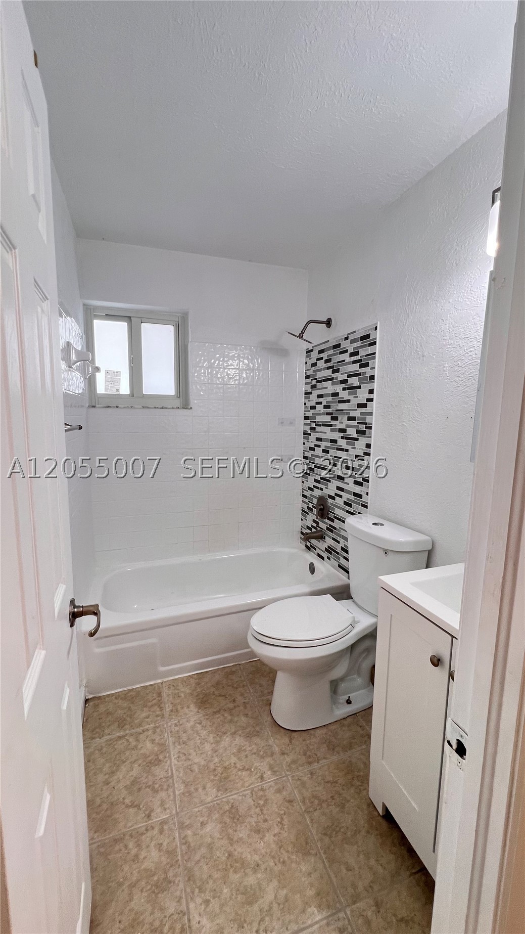 MANGO HILL CONDO XIX PH I - Residential Lease