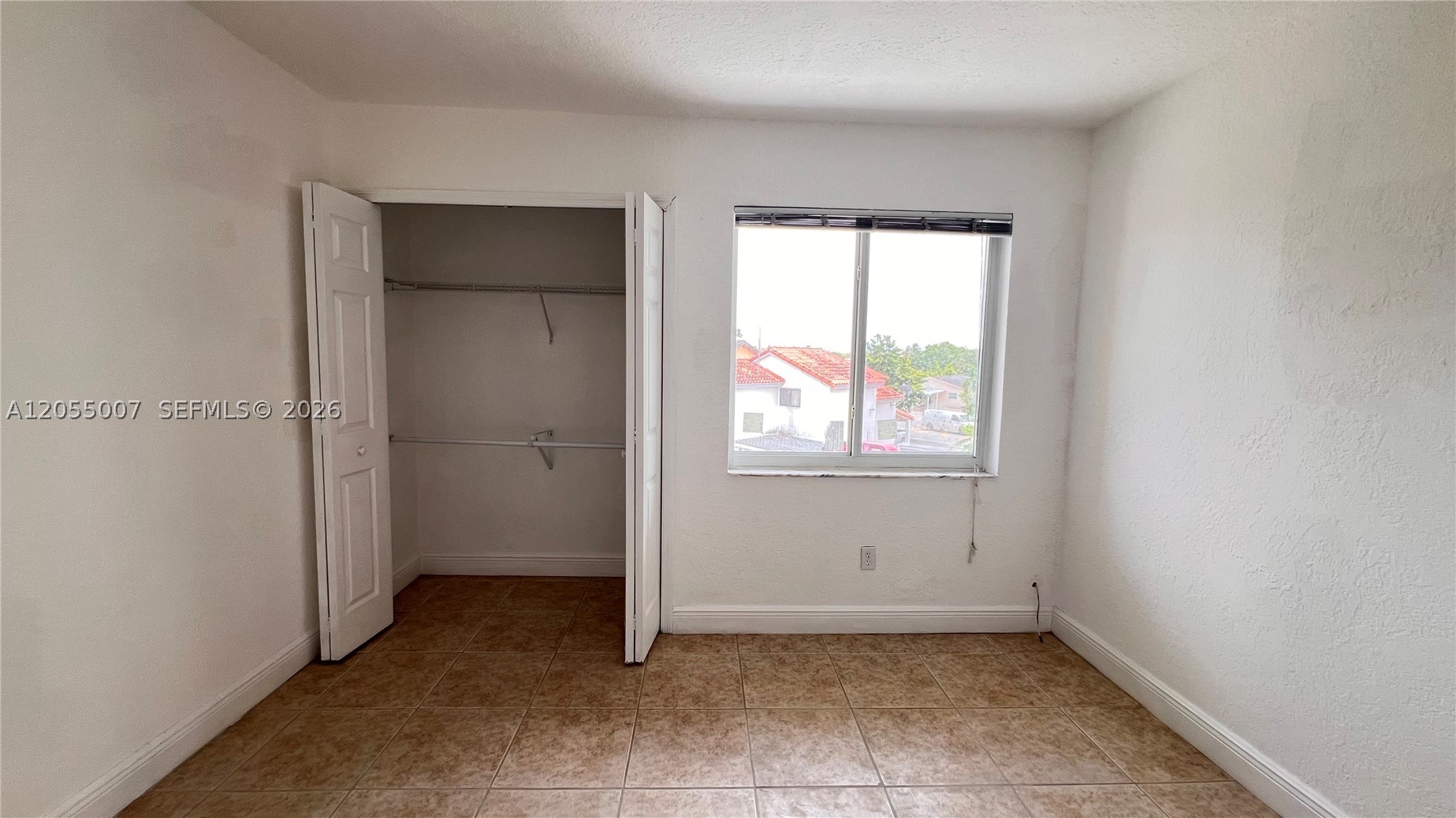 MANGO HILL CONDO XIX PH I - Residential Lease