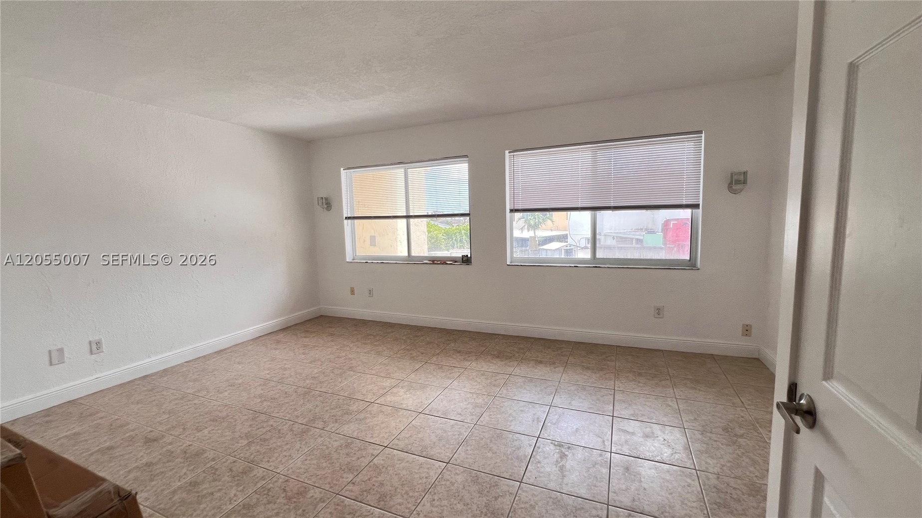 MANGO HILL CONDO XIX PH I - Residential Lease