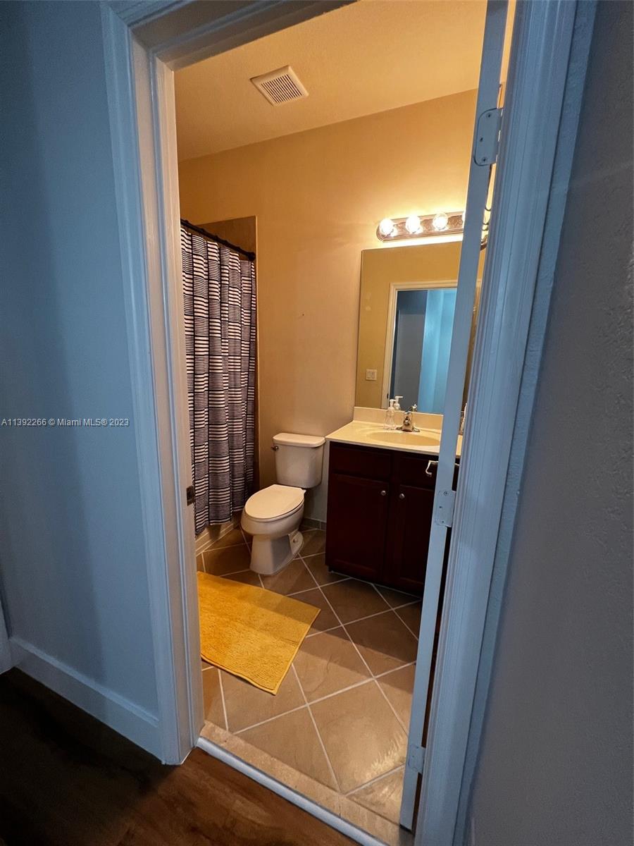 MARTINIQUE AT OASIS REPLA - Residential Lease