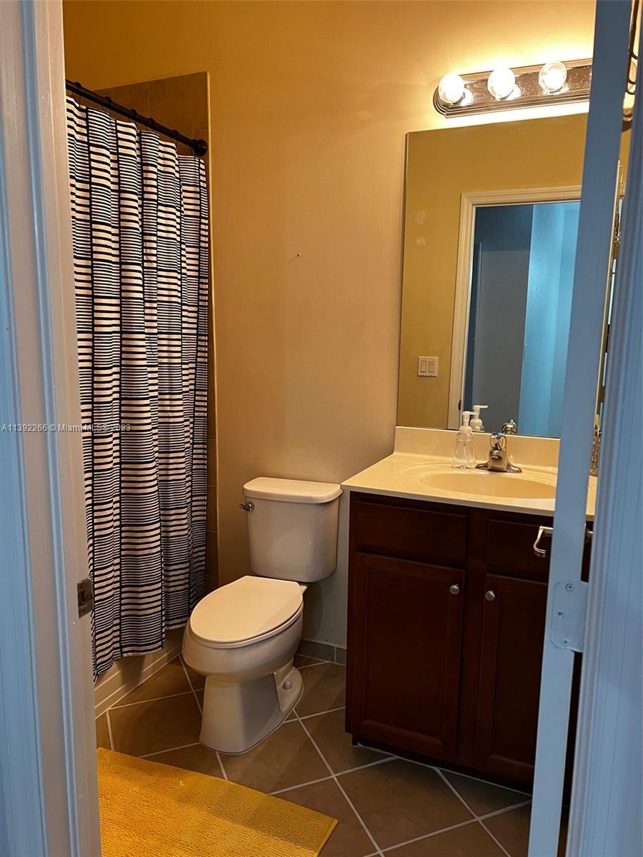 MARTINIQUE AT OASIS REPLA - Residential Lease