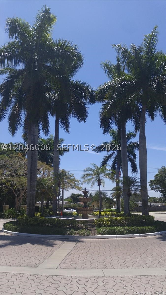WINDWARD LAKES CONDO - Residential