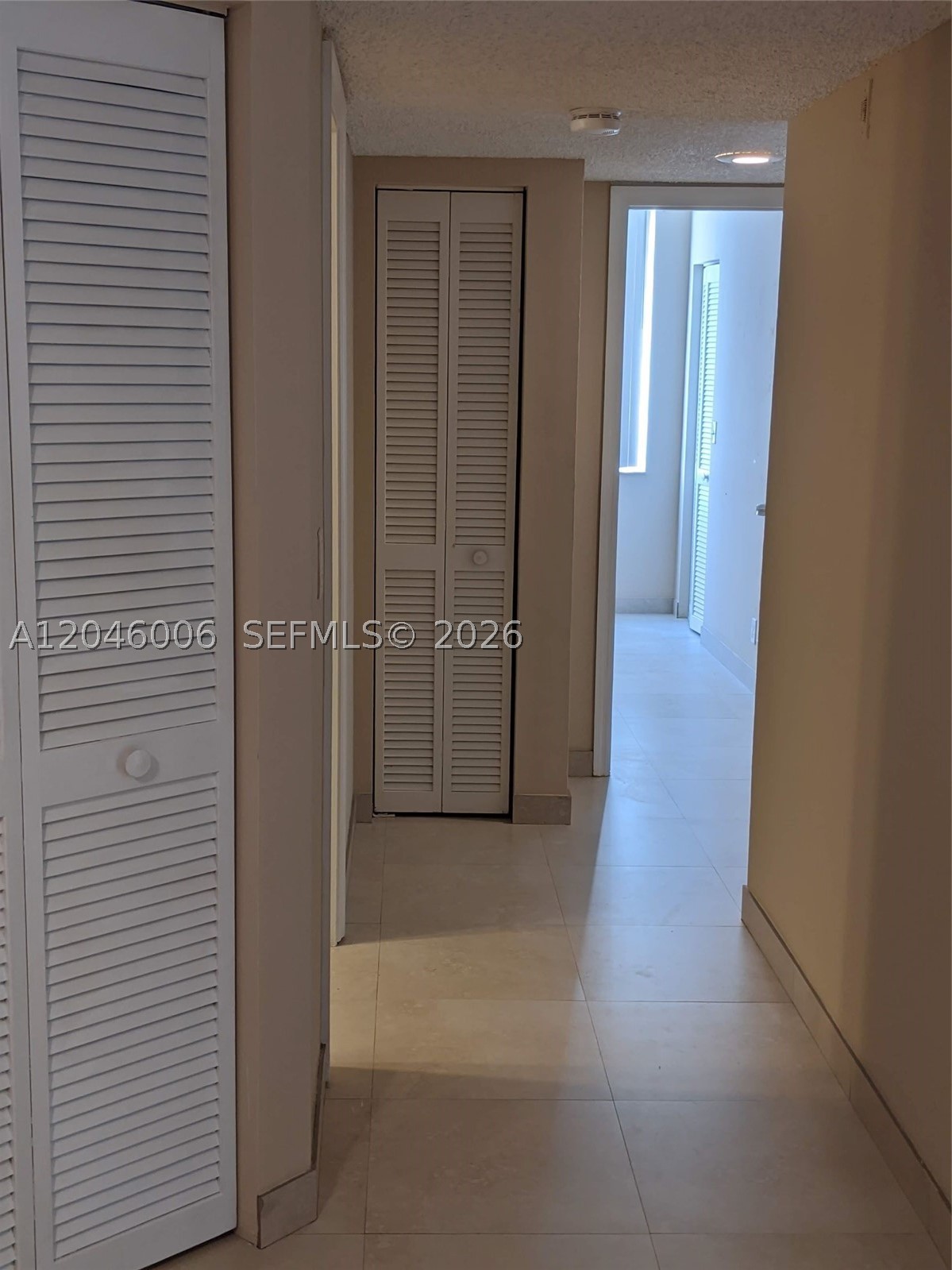 WINDWARD LAKES CONDO - Residential