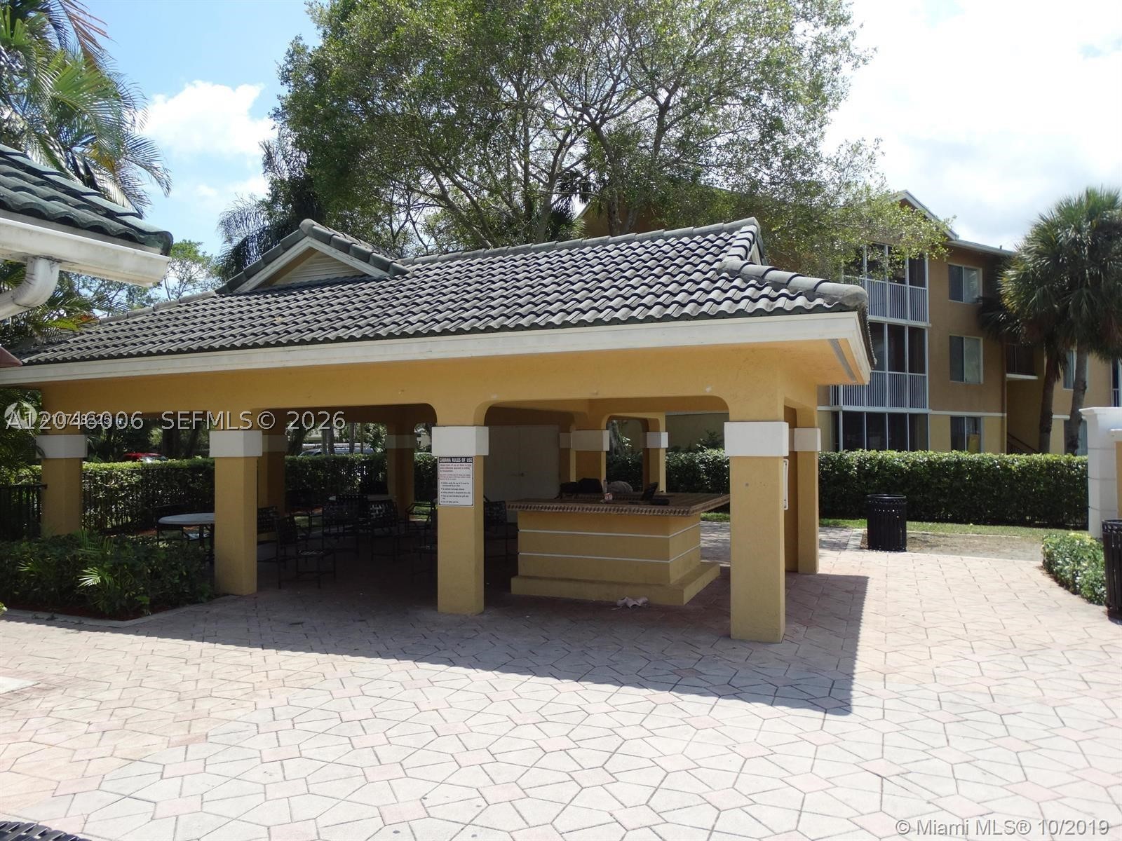 WINDWARD LAKES CONDO - Residential