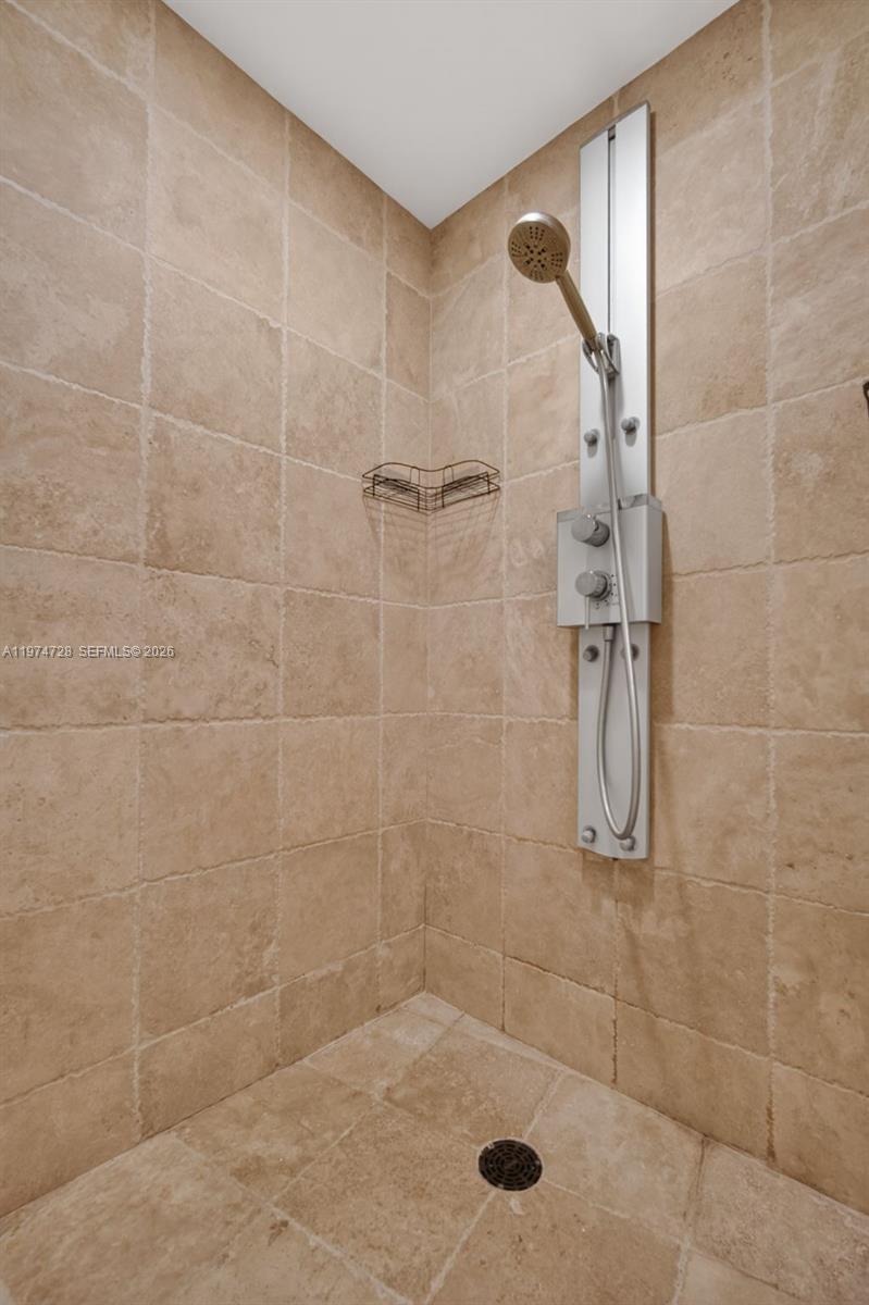 TRUMP ROYALE CONDO - Residential
