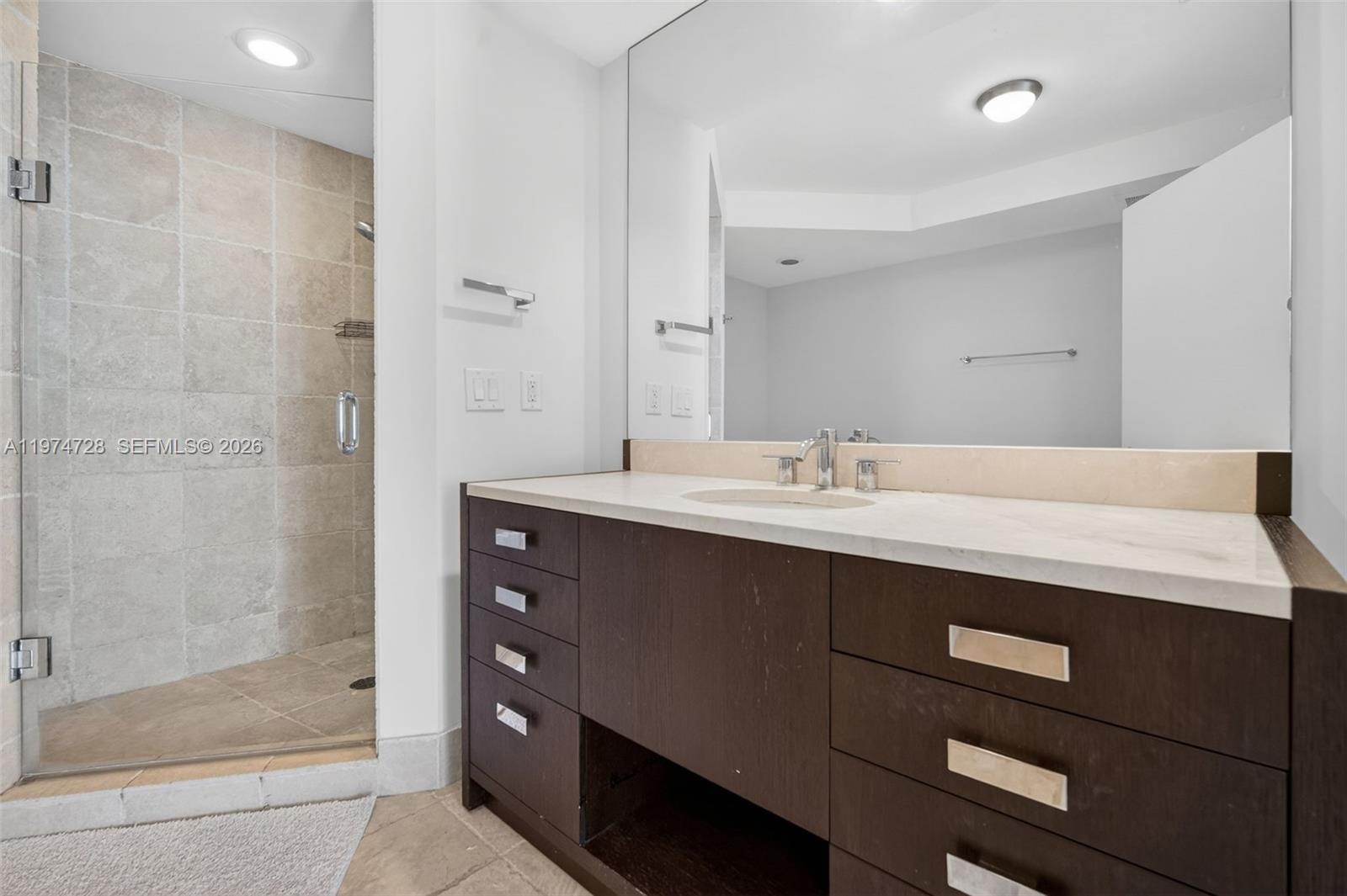 TRUMP ROYALE CONDO - Residential
