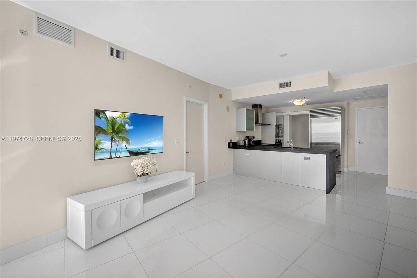 TRUMP ROYALE CONDO - Residential