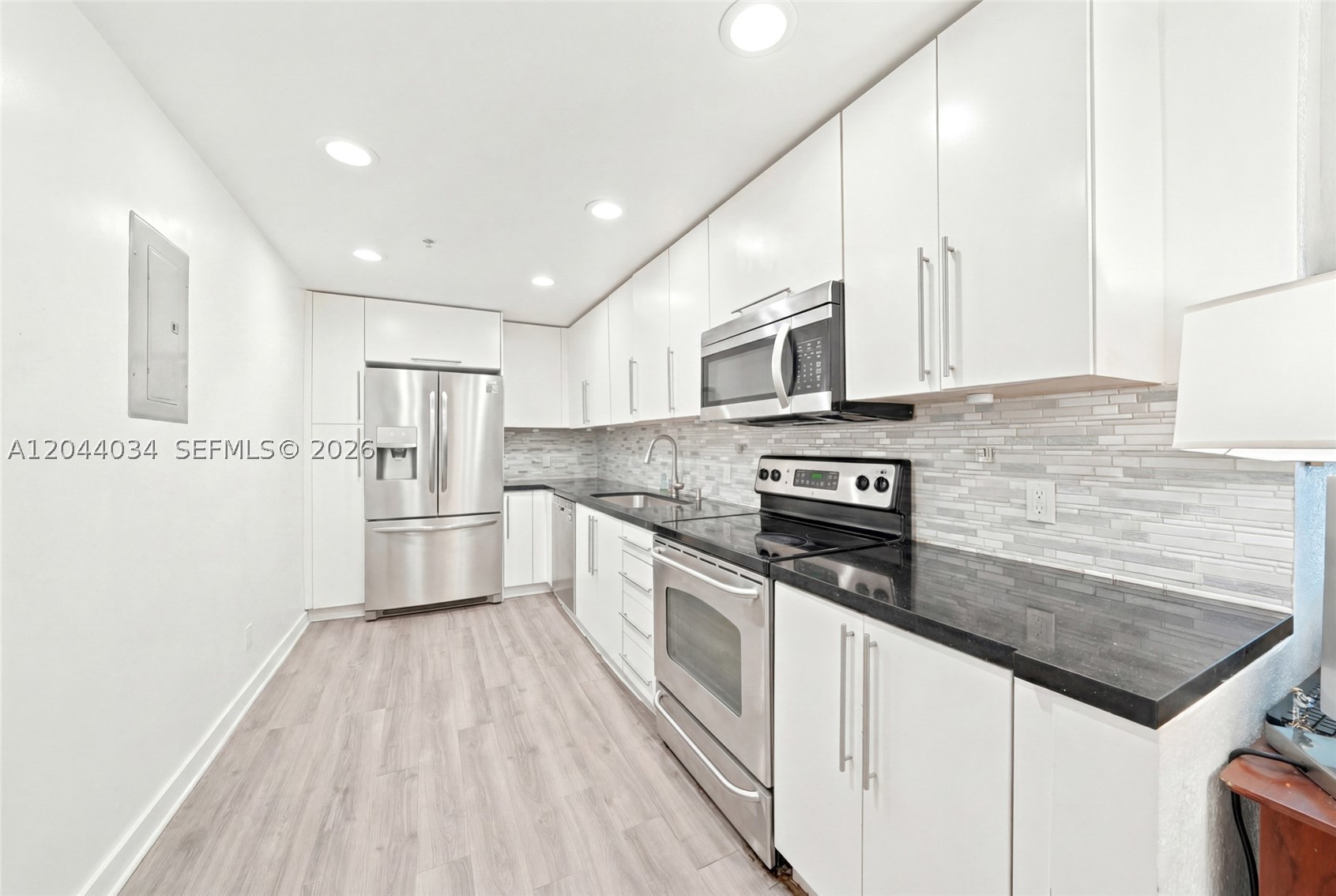 TREASURES ON THE BAY II C - Residential