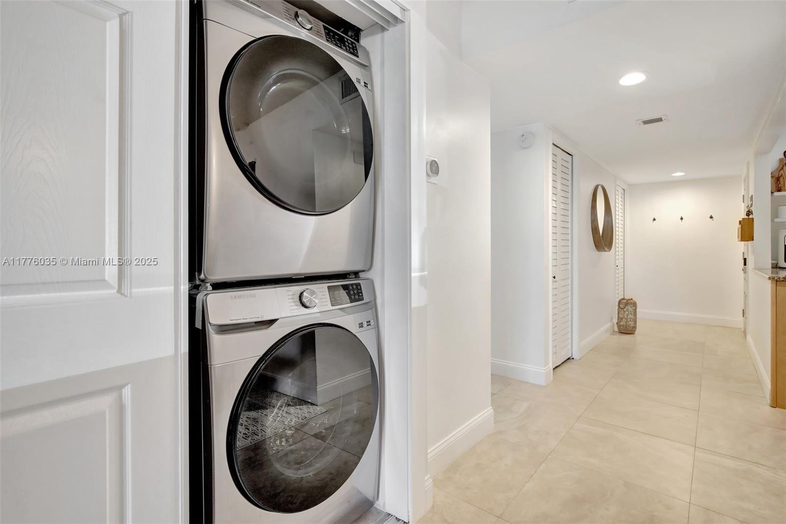 GARDENS AT BONAVENTURE 11 - Residential Lease
