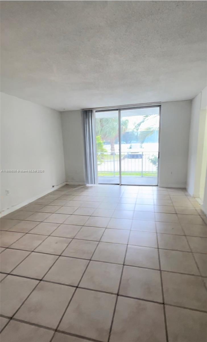 MONTECARLO CONDO - Residential