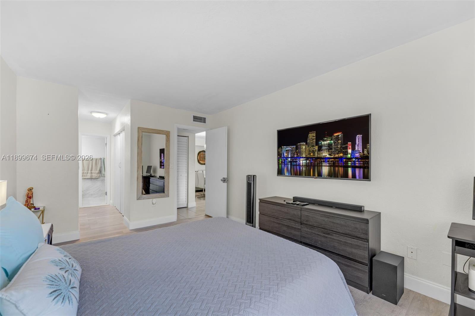 SUNSET PALMS EAST CONDO - Residential