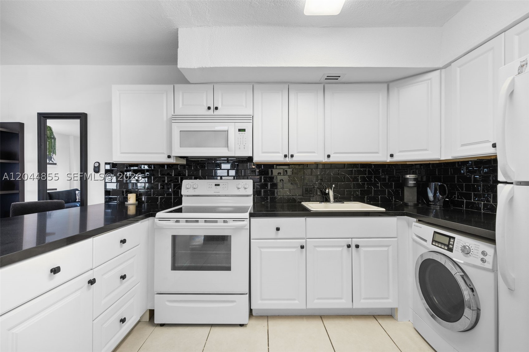 VALIANT HOUSE CONDO - Residential Lease