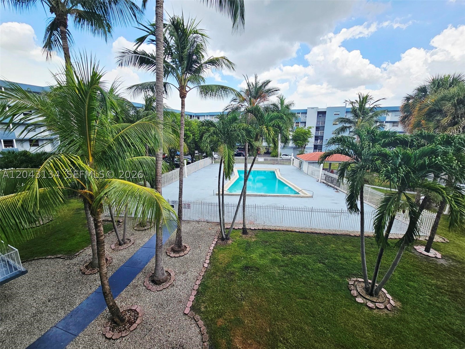 EL SOL CONDO - Residential