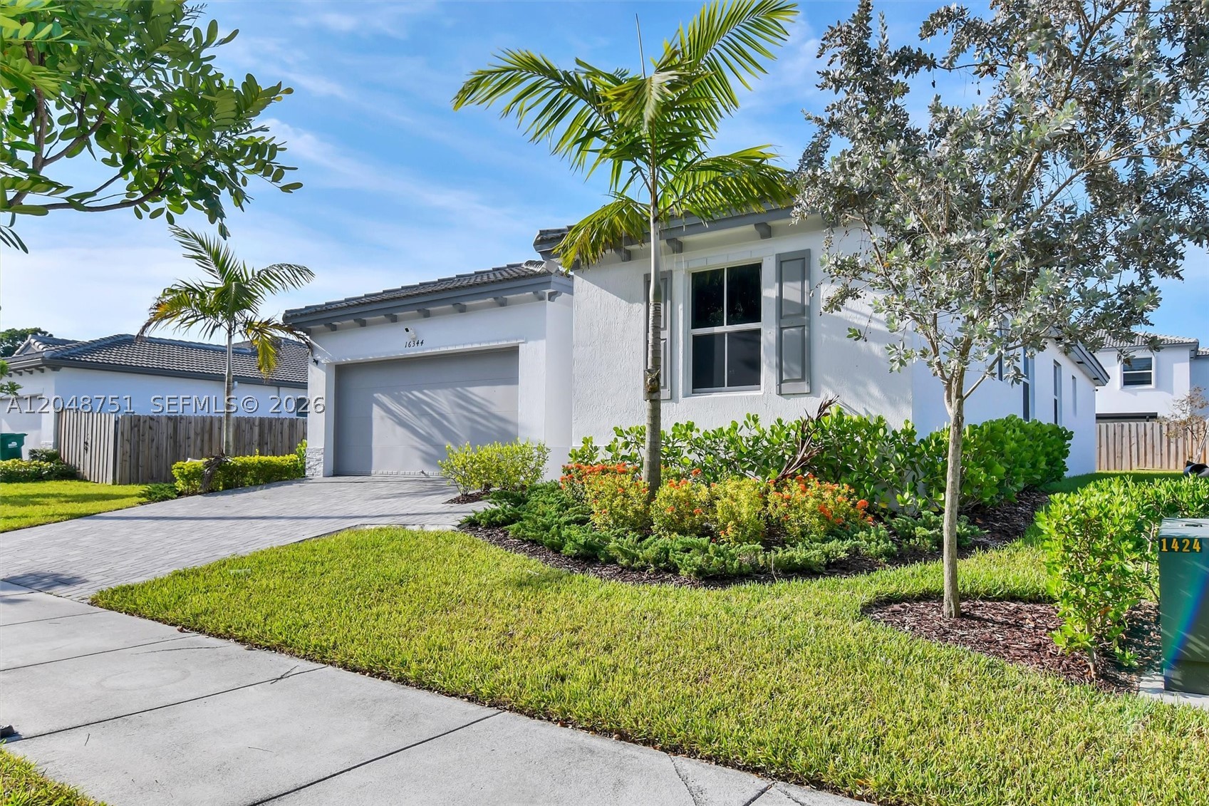 PARADISE PINES - Residential
