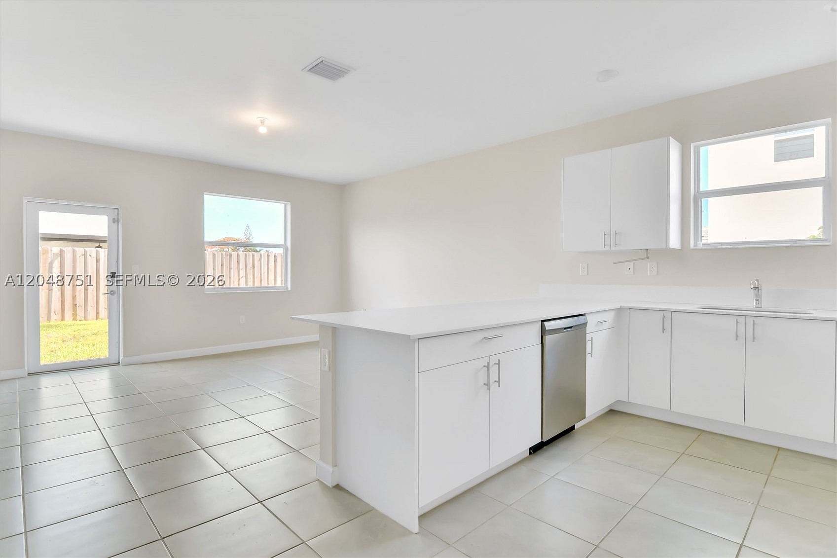 PARADISE PINES - Residential