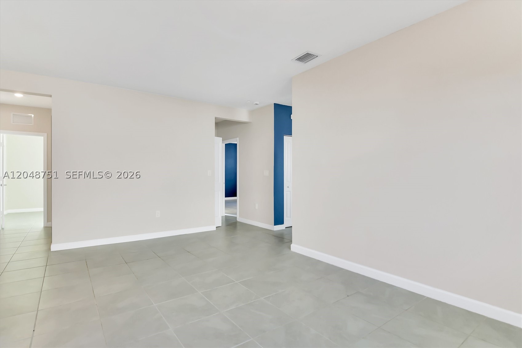 PARADISE PINES - Residential