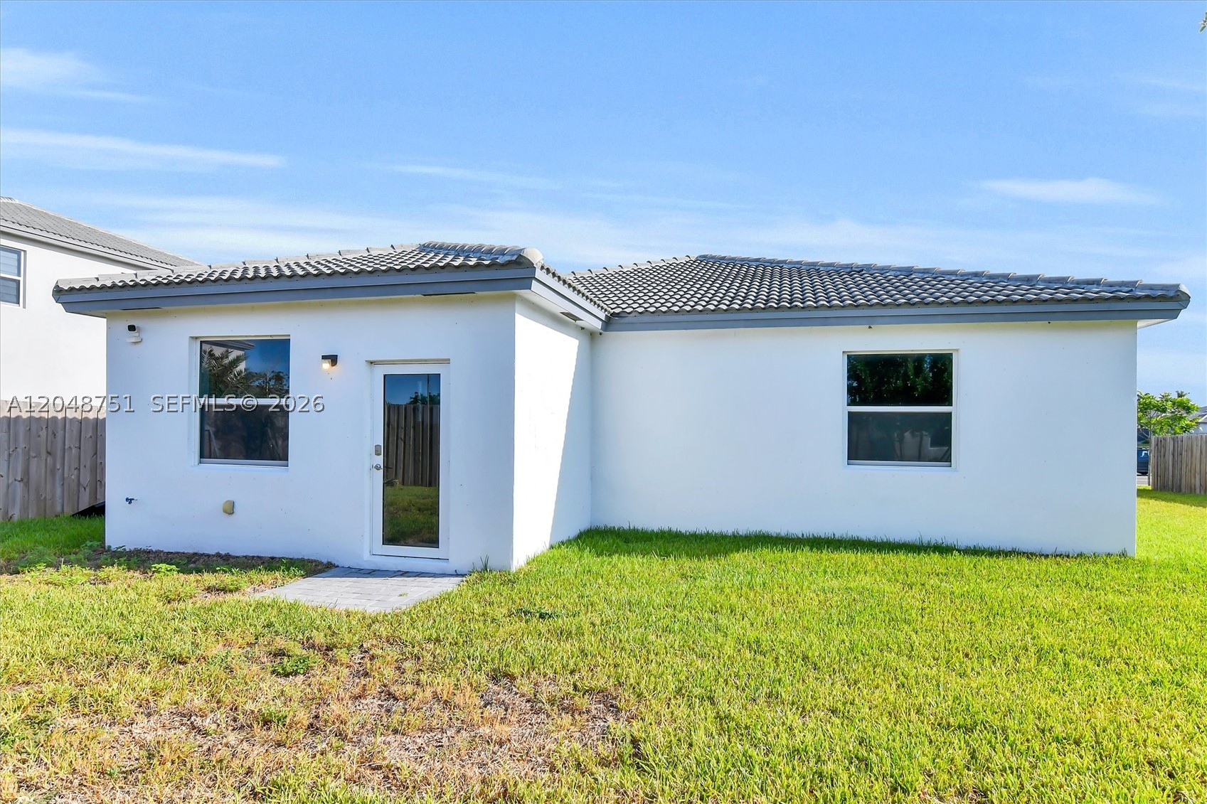PARADISE PINES - Residential