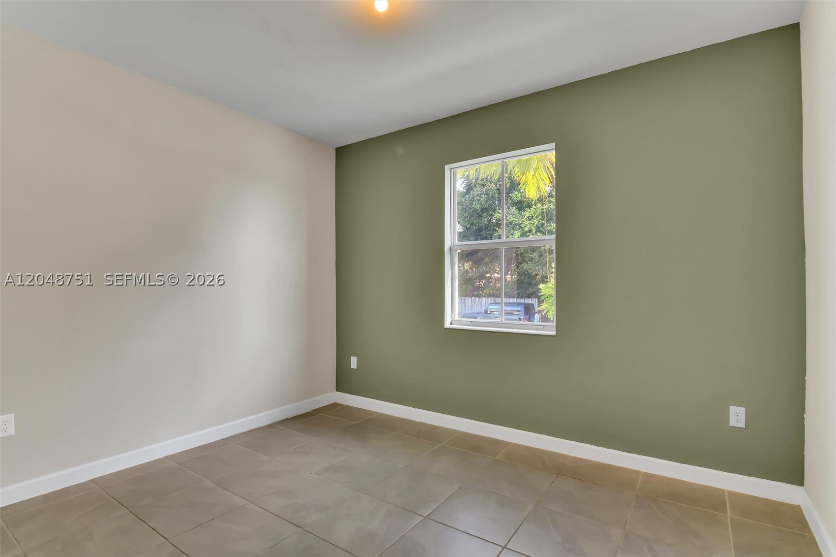 PARADISE PINES - Residential