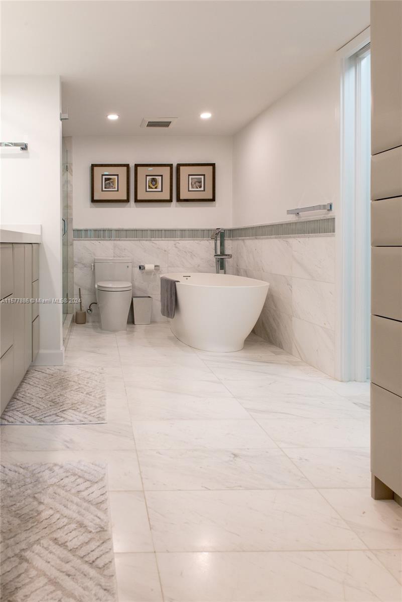 BILTMORE II CONDO - Residential Lease