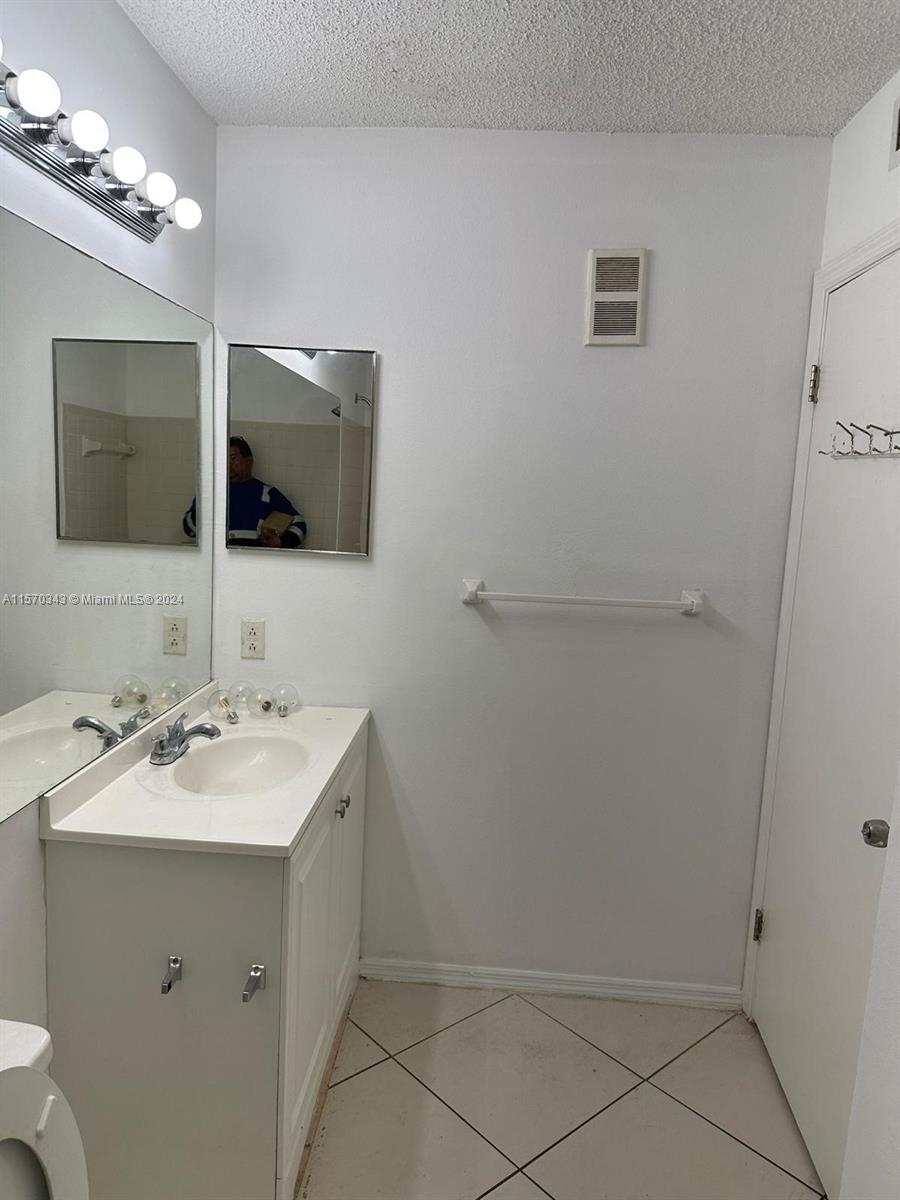 BOYNTON LANDINGS CONDO - Residential Lease