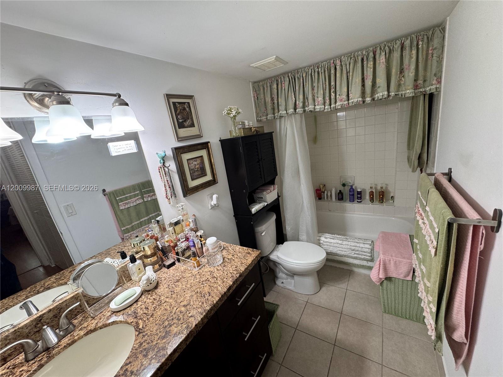 LAS VISTAS AT DORAL CONDO - Residential