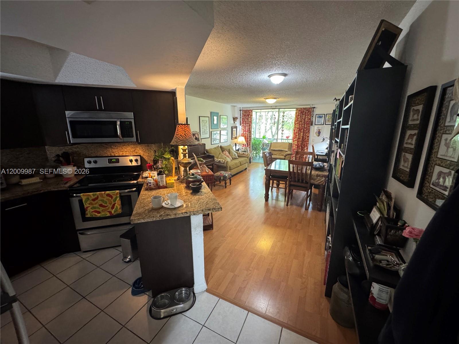 LAS VISTAS AT DORAL CONDO - Residential