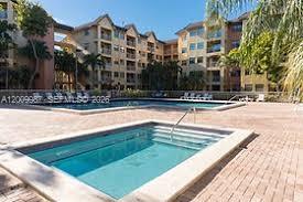 LAS VISTAS AT DORAL CONDO - Residential
