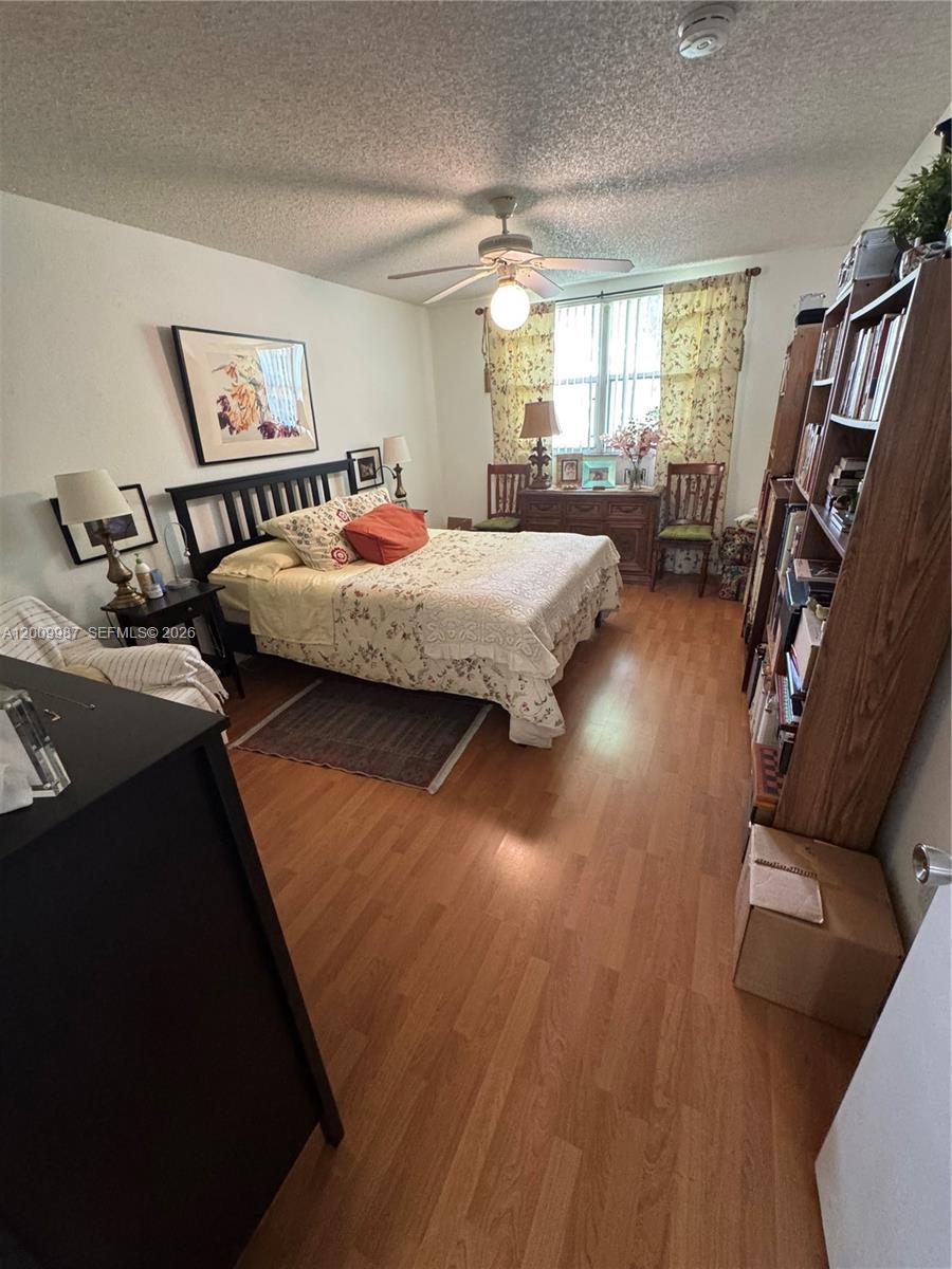 LAS VISTAS AT DORAL CONDO - Residential