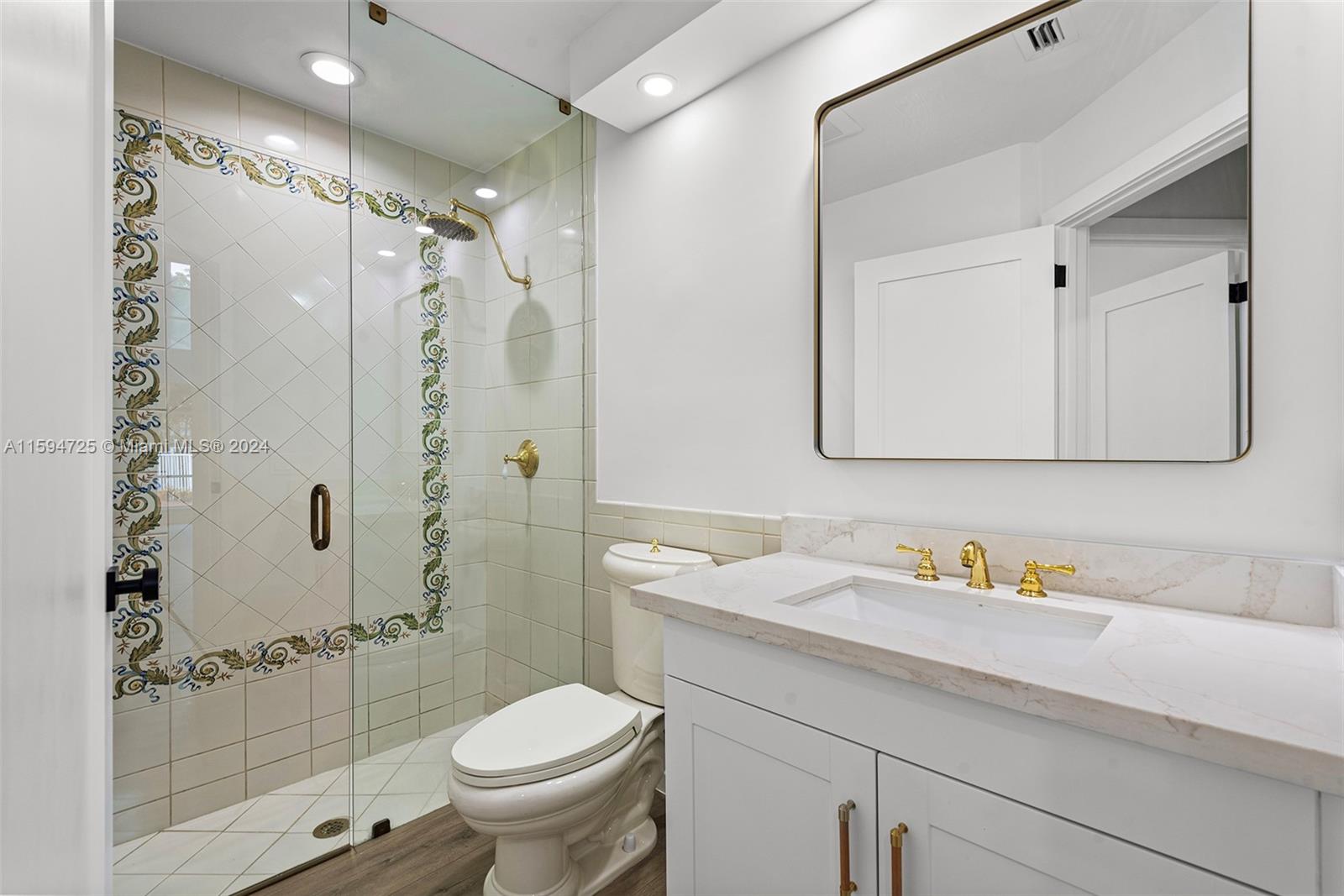 WOODFIELD HUNT CLUB II - Residential Lease