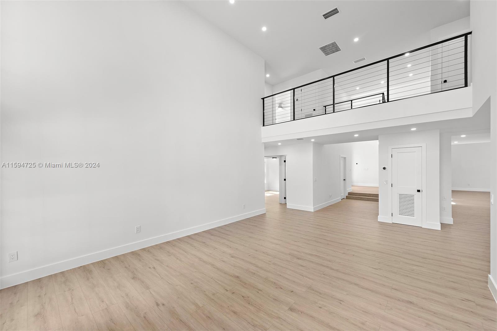 WOODFIELD HUNT CLUB II - Residential Lease
