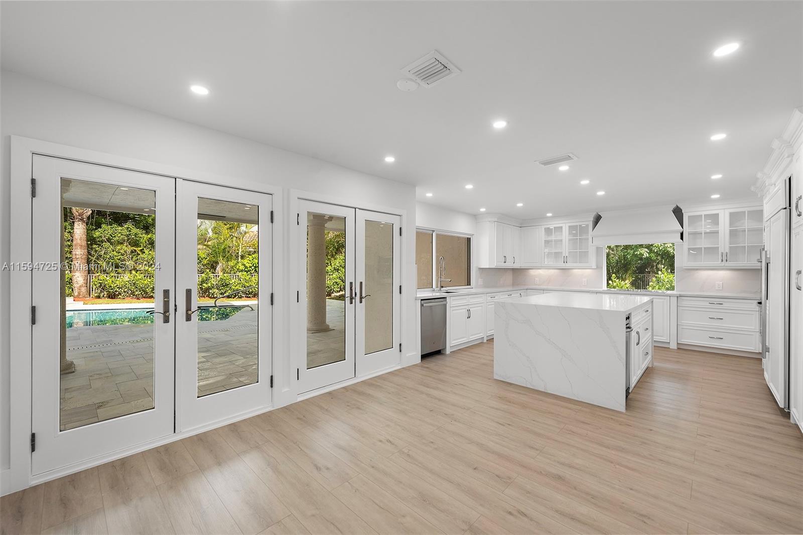 WOODFIELD HUNT CLUB II - Residential Lease