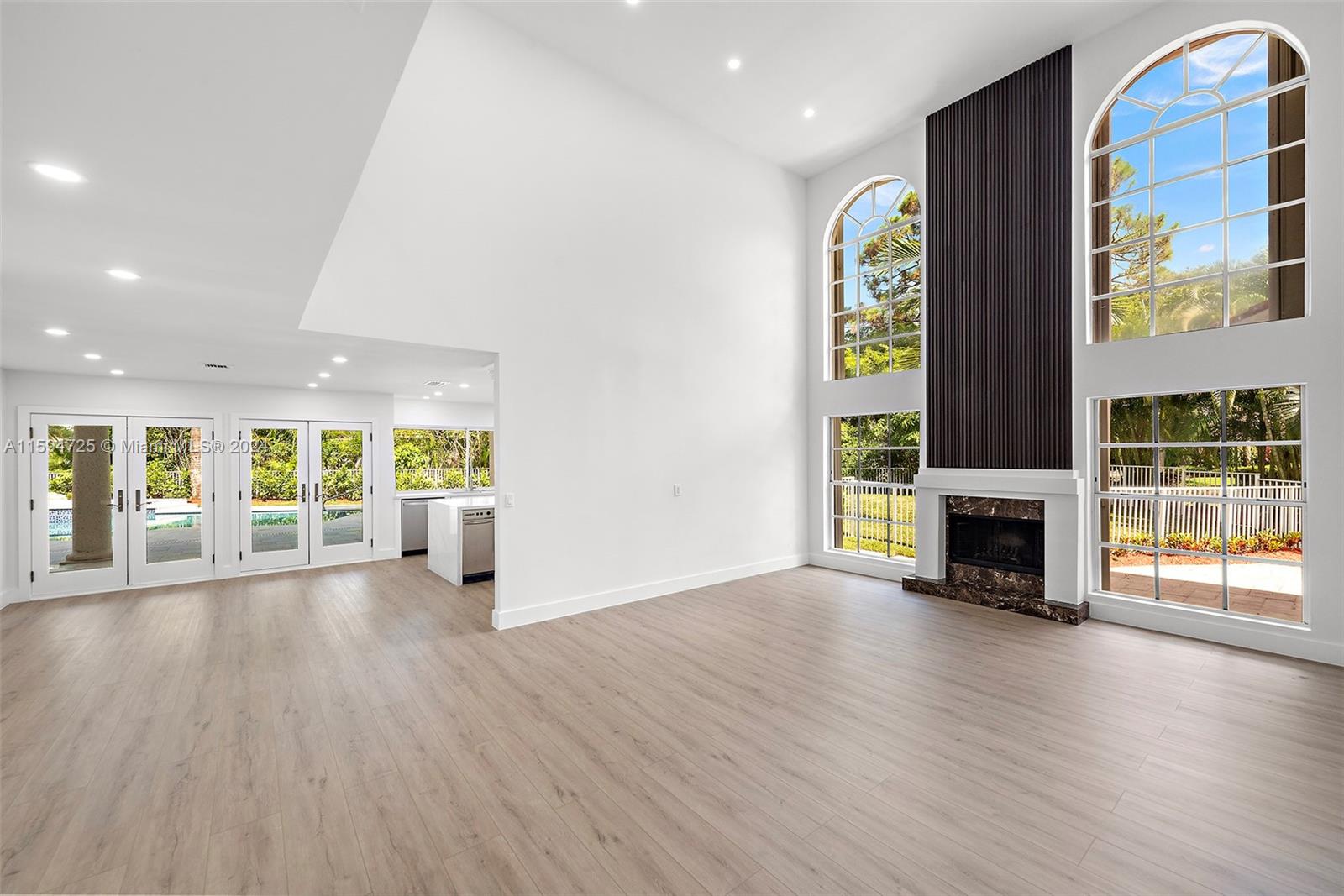 WOODFIELD HUNT CLUB II - Residential Lease