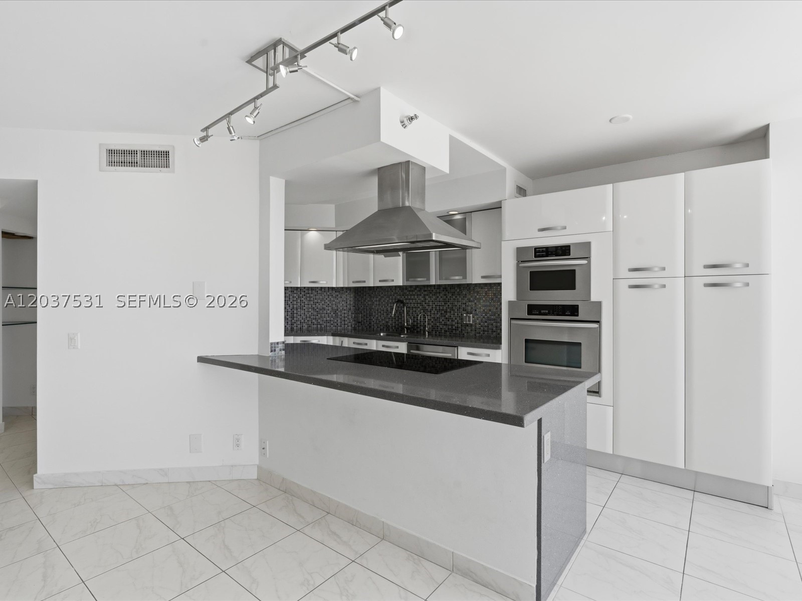 PORTSVIEW AT THE WATERWAYS - Residential