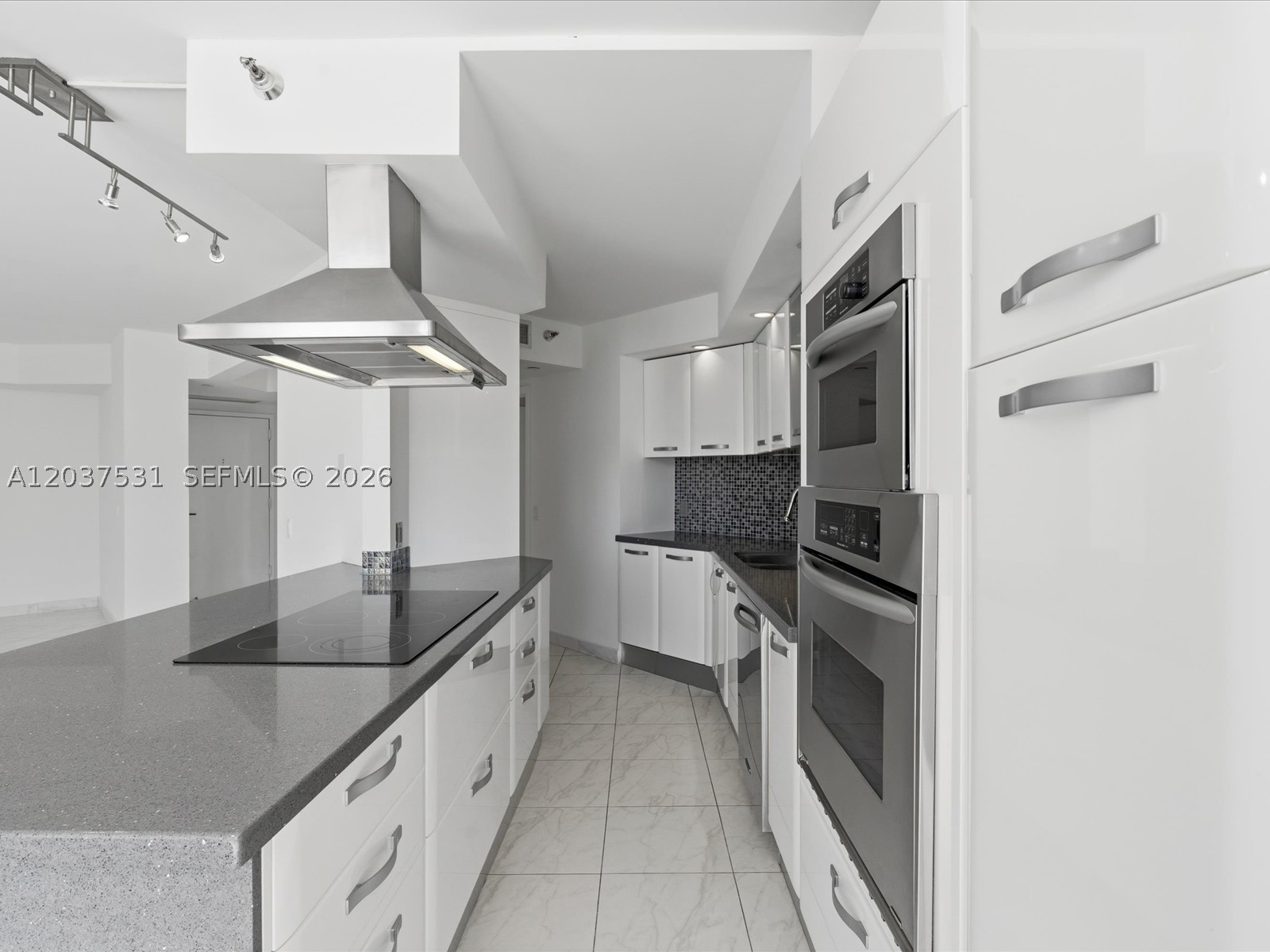 PORTSVIEW AT THE WATERWAYS - Residential