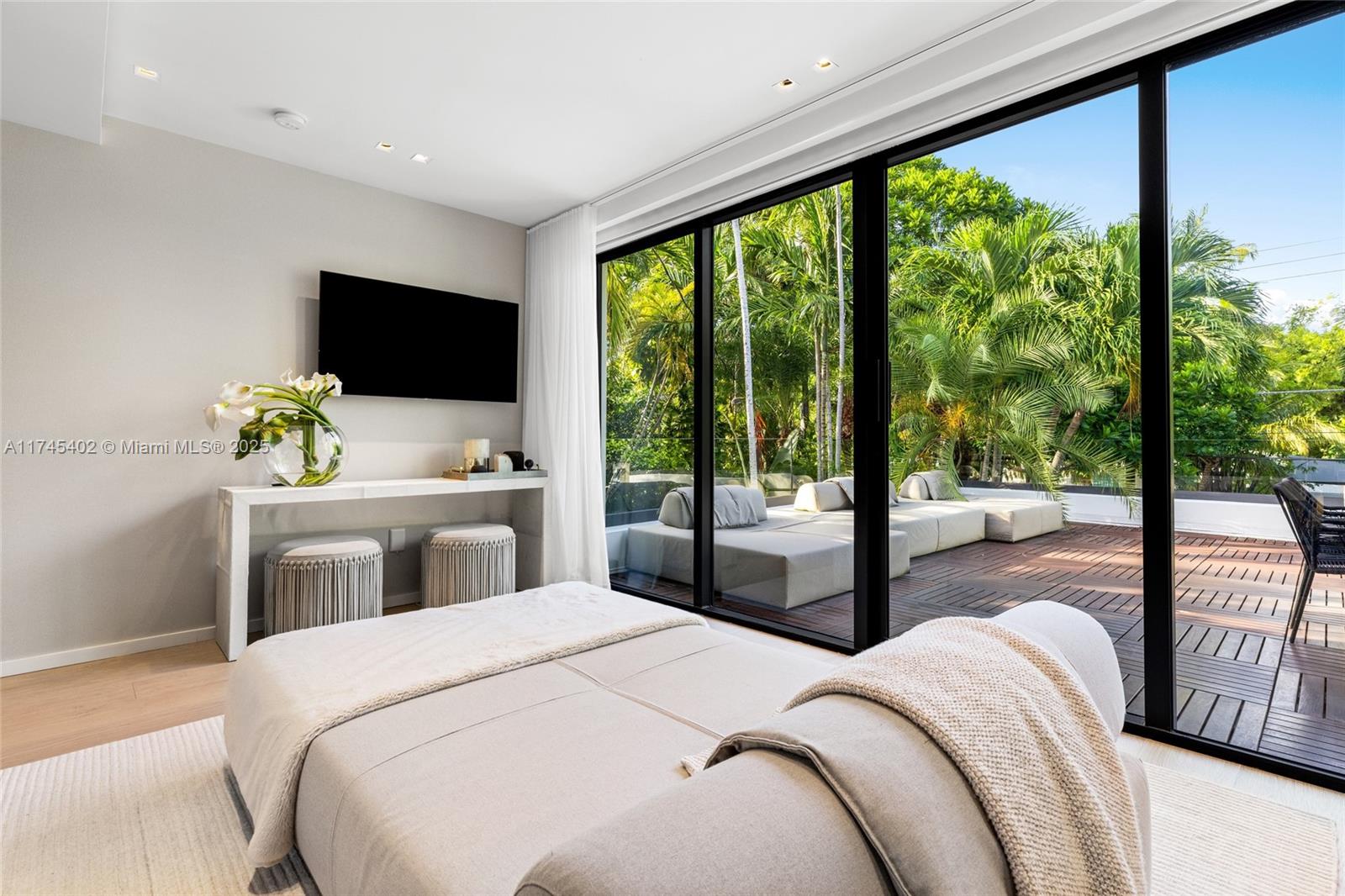 HIBISCUS ISLAND - Residential Lease