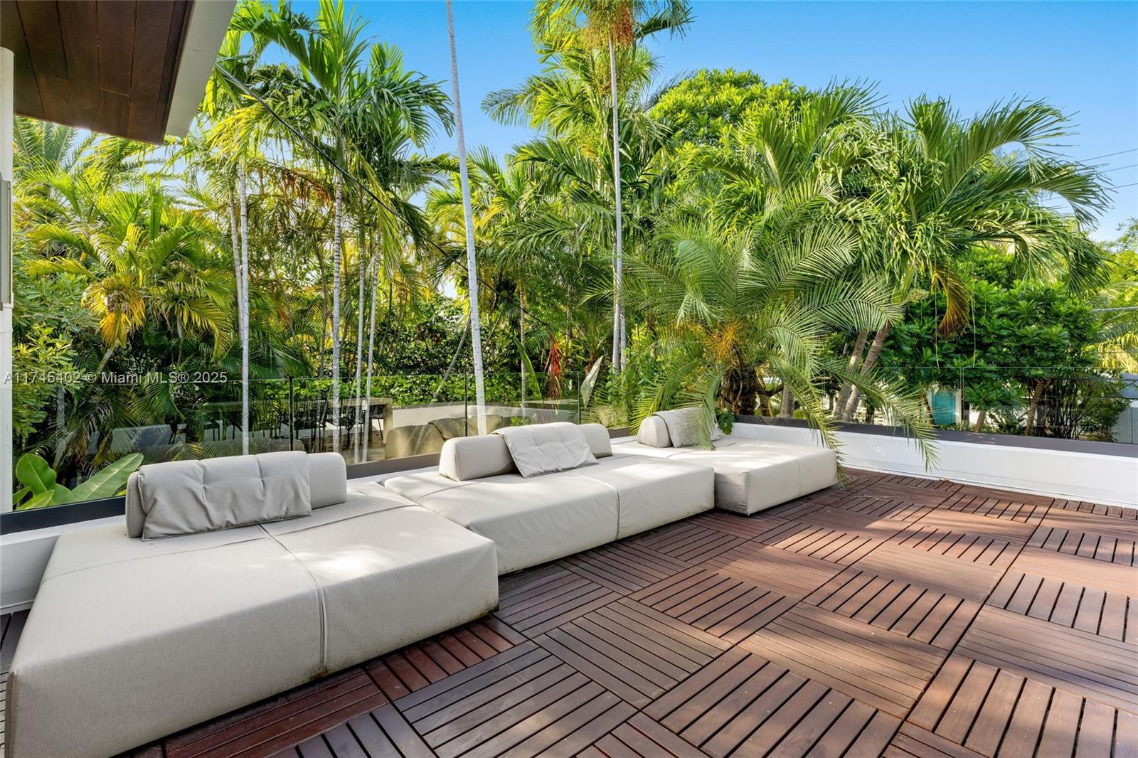 HIBISCUS ISLAND - Residential Lease
