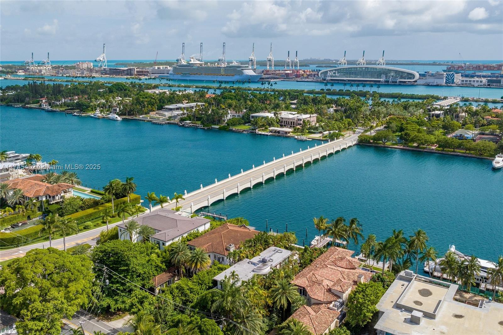 HIBISCUS ISLAND - Residential Lease