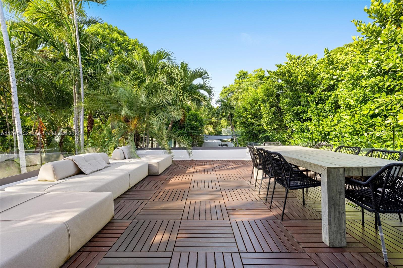 HIBISCUS ISLAND - Residential Lease