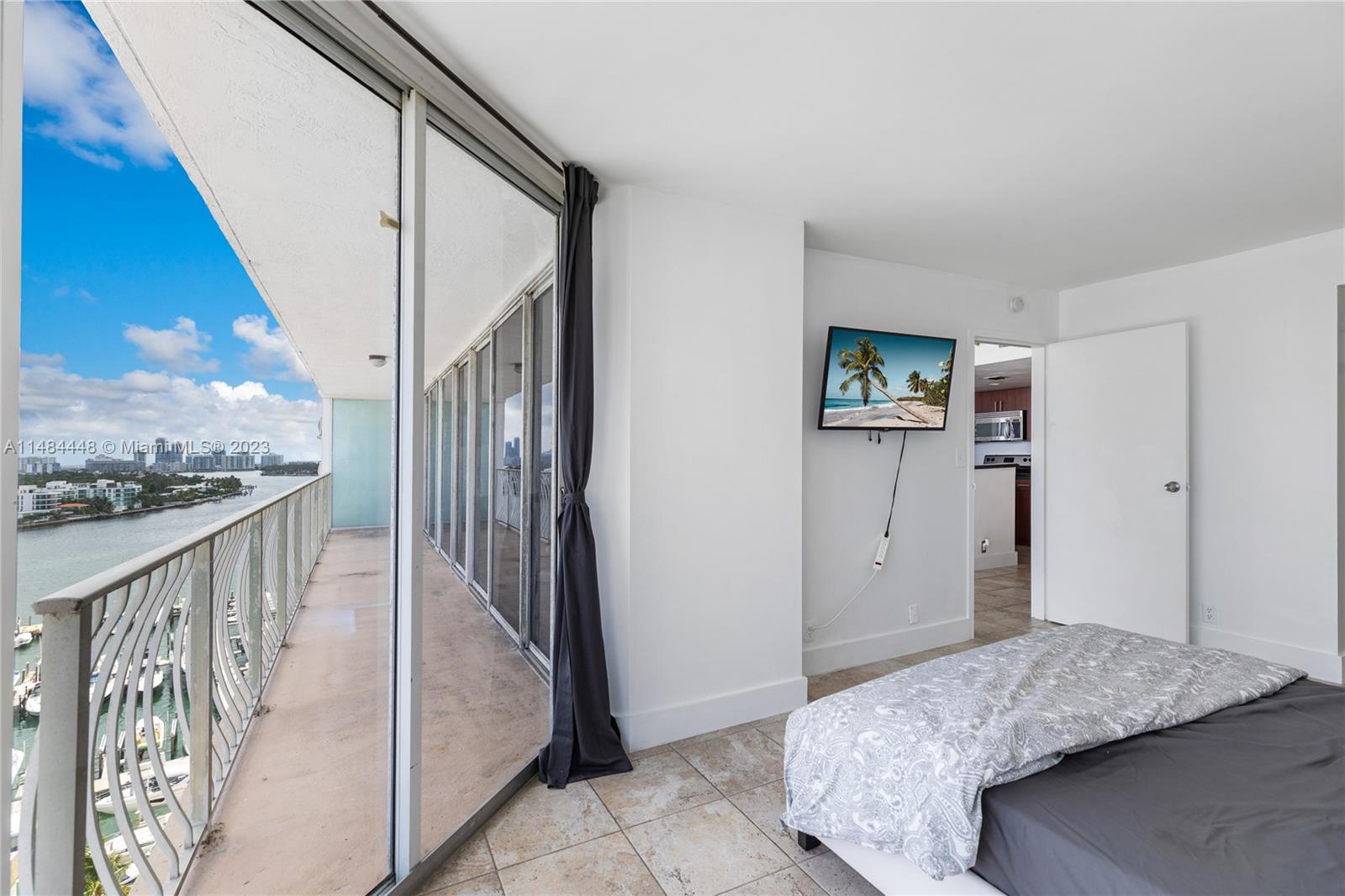THE GRANDVIEW PALACE COND - Residential Lease
