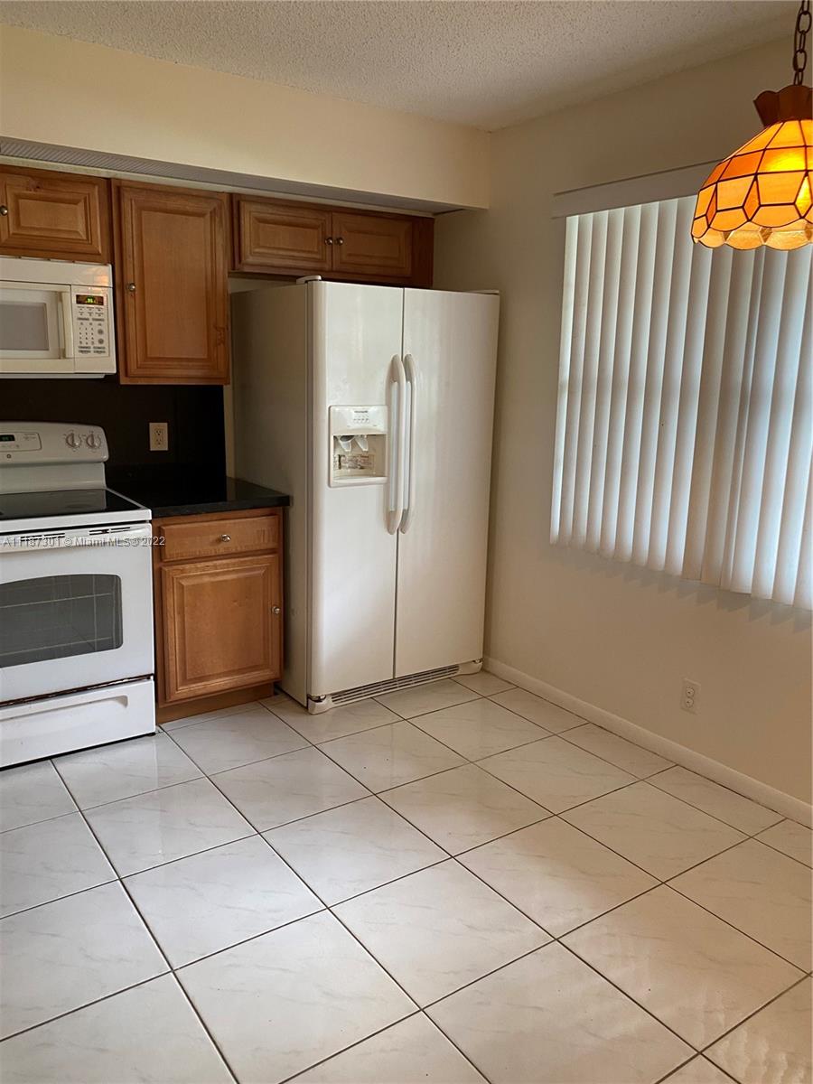 CAMBRIDGE #2 AT CENTURY V - Residential Lease