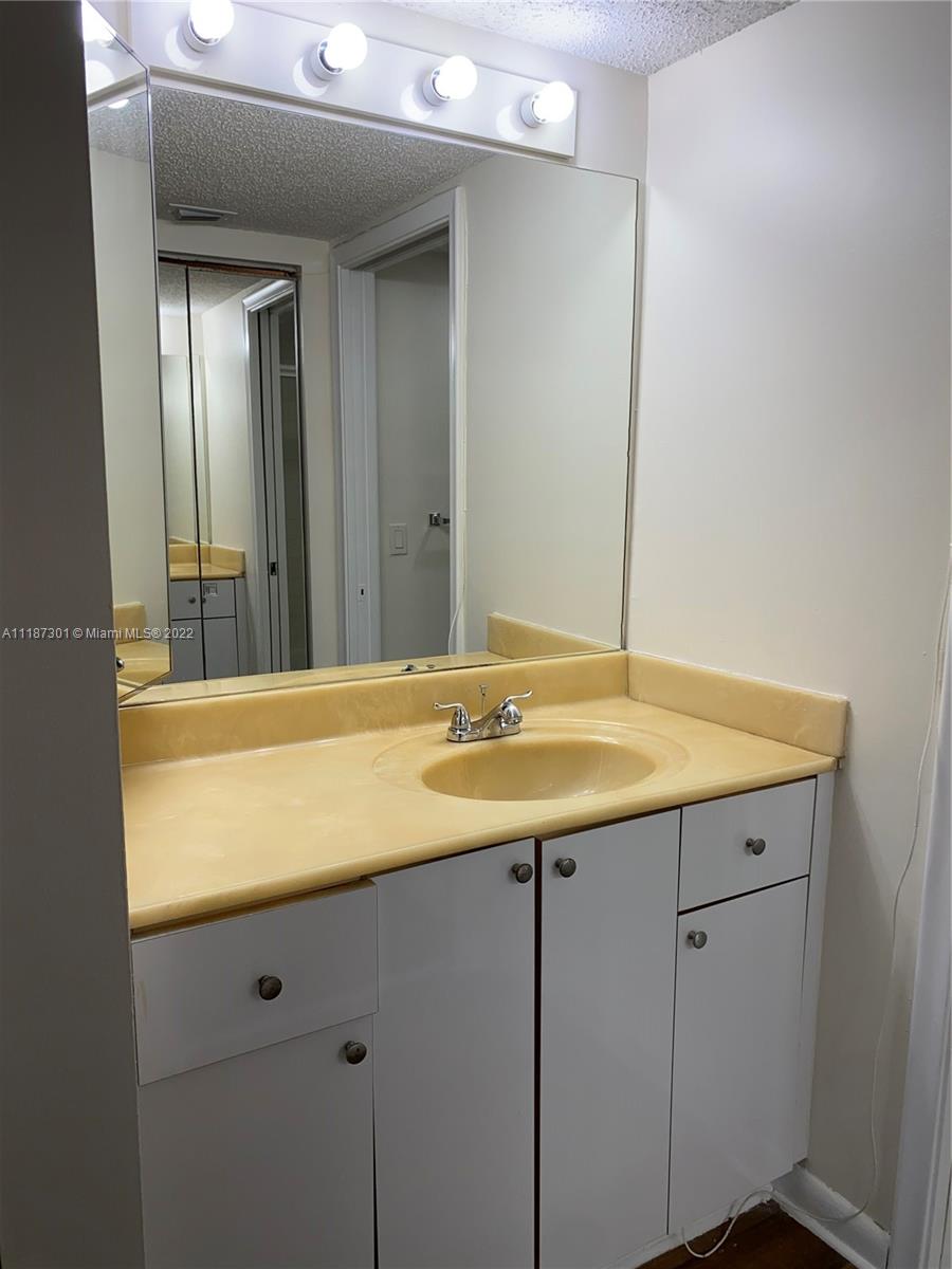 CAMBRIDGE #2 AT CENTURY V - Residential Lease