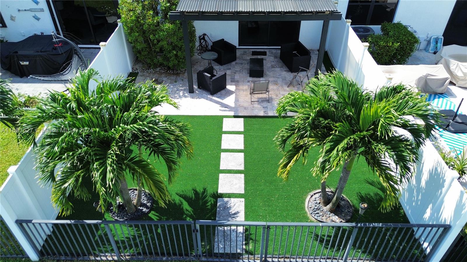 AQUABELLA SECTION ONE - Residential