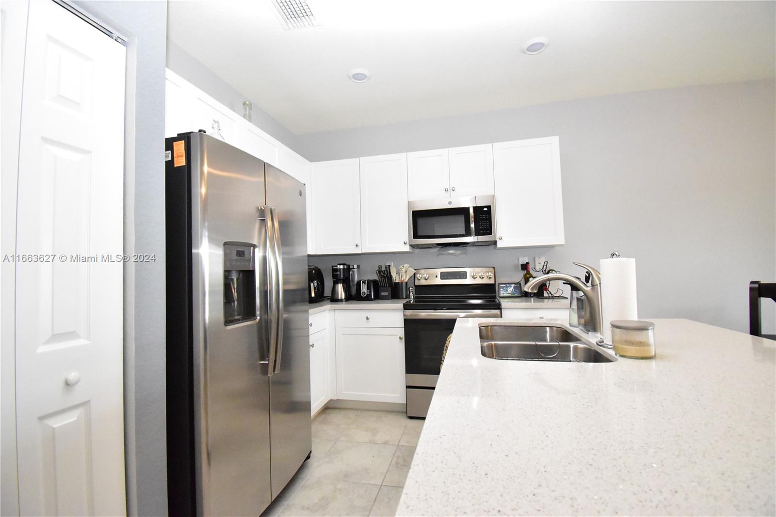 AQUABELLA SECTION ONE - Residential