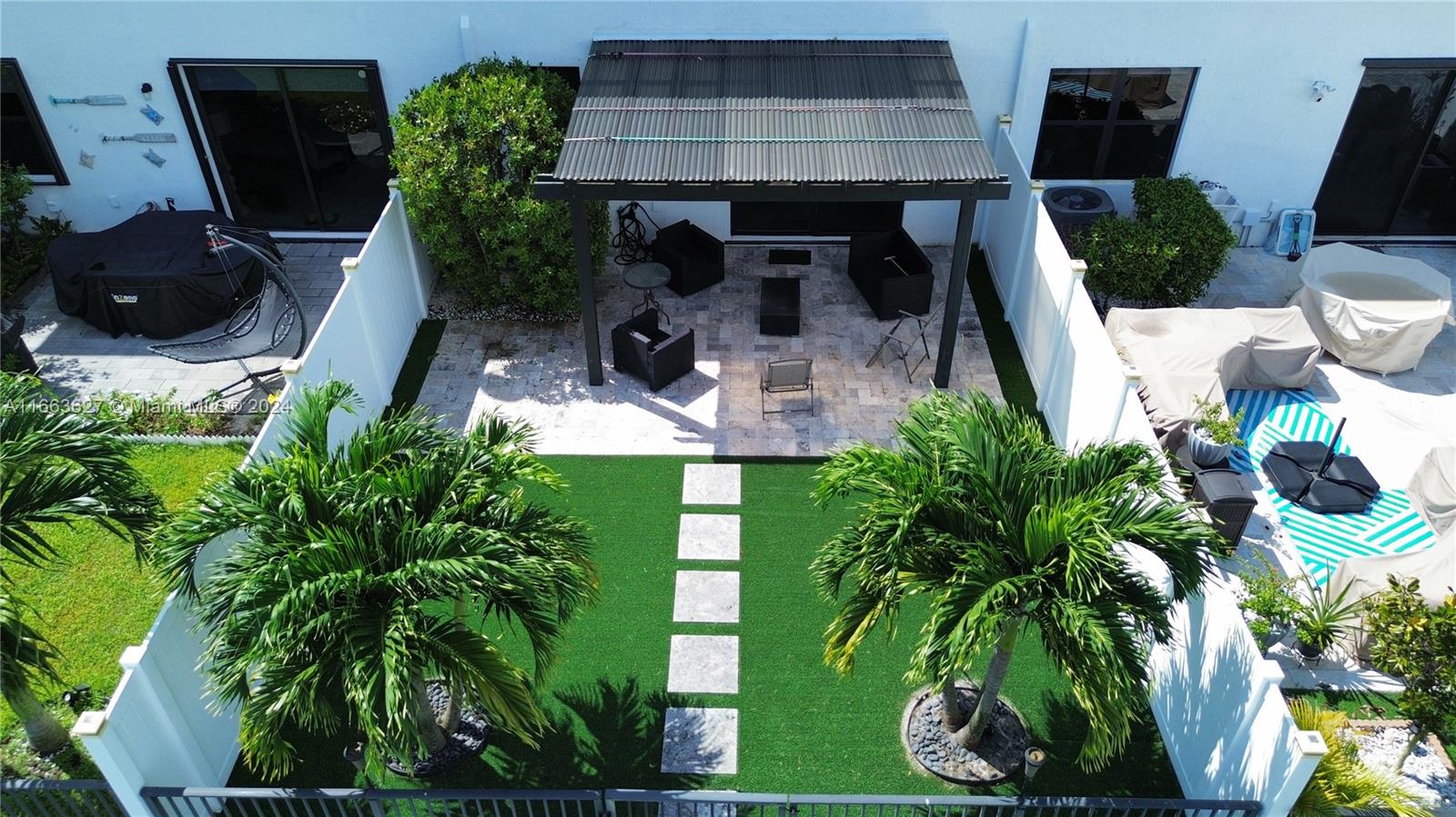 AQUABELLA SECTION ONE - Residential