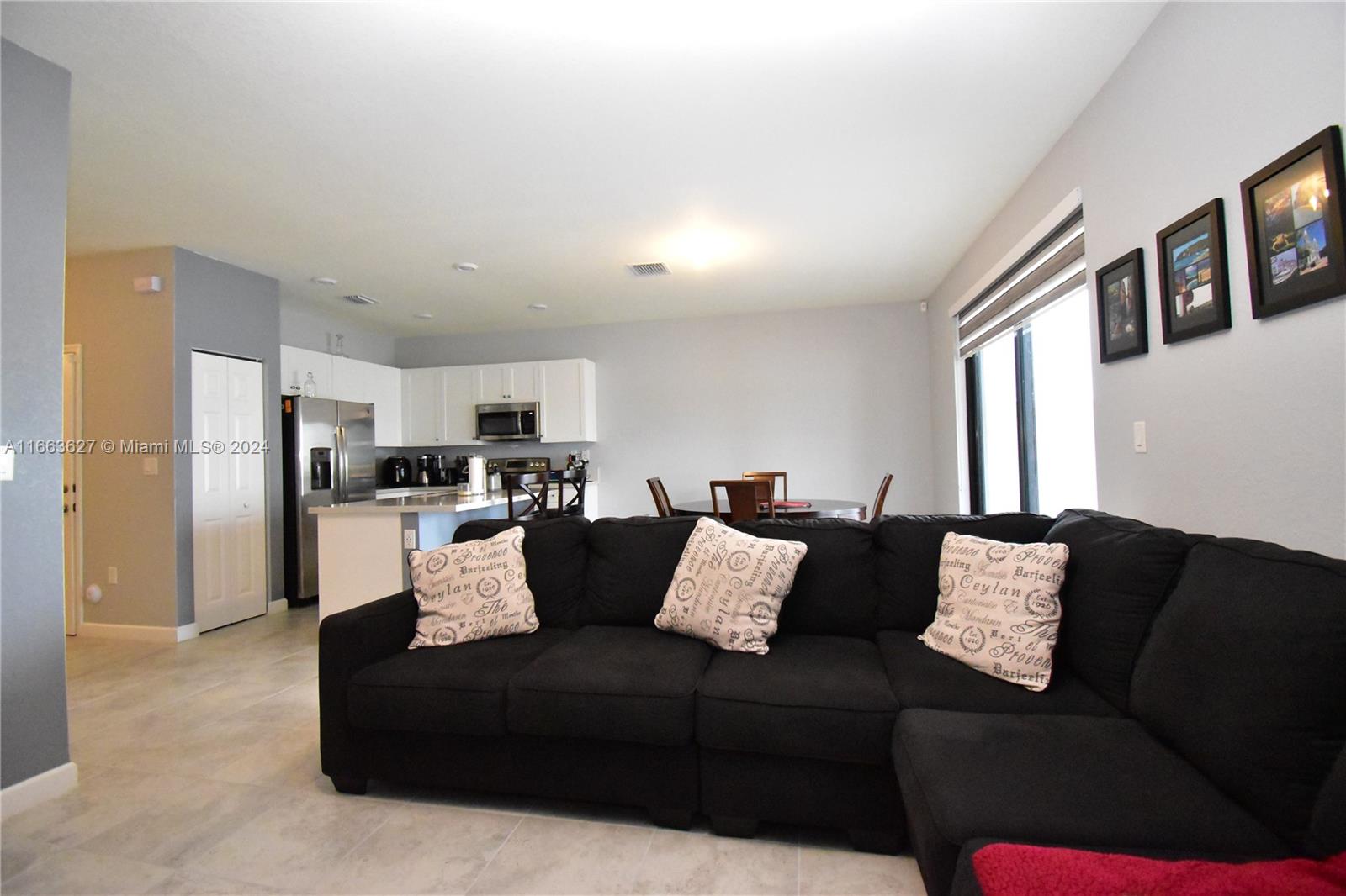 AQUABELLA SECTION ONE - Residential