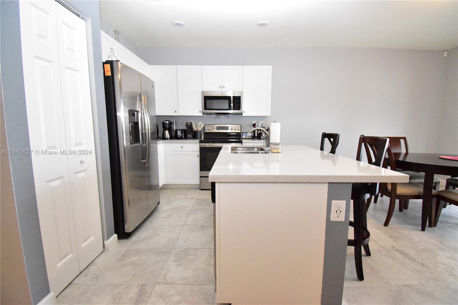 AQUABELLA SECTION ONE - Residential