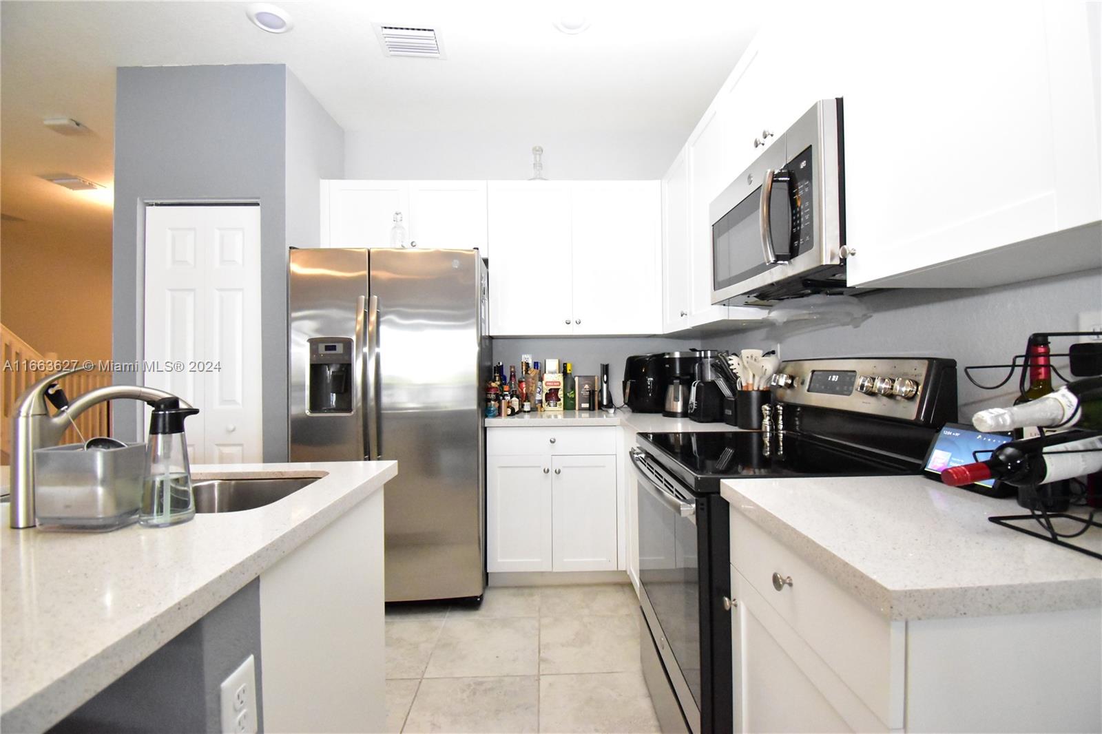 AQUABELLA SECTION ONE - Residential